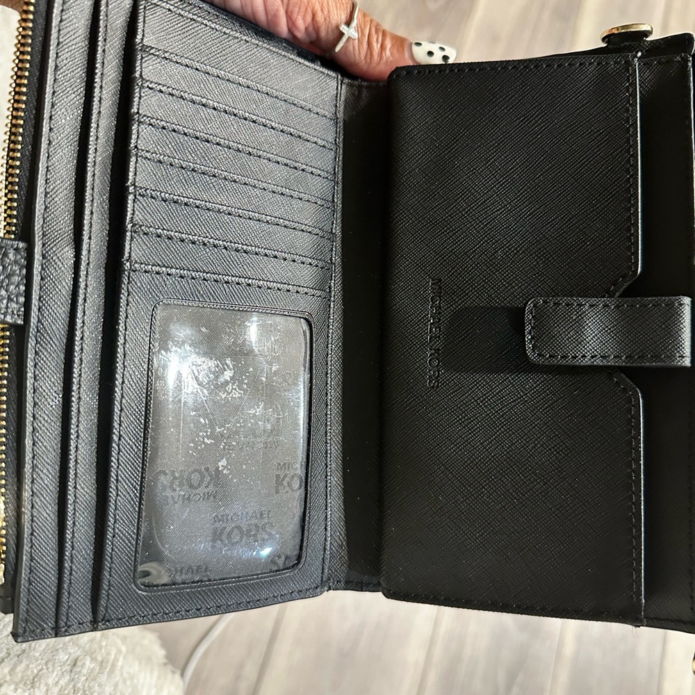 Michael Kors Purse Wallet - Picture 4 of 5